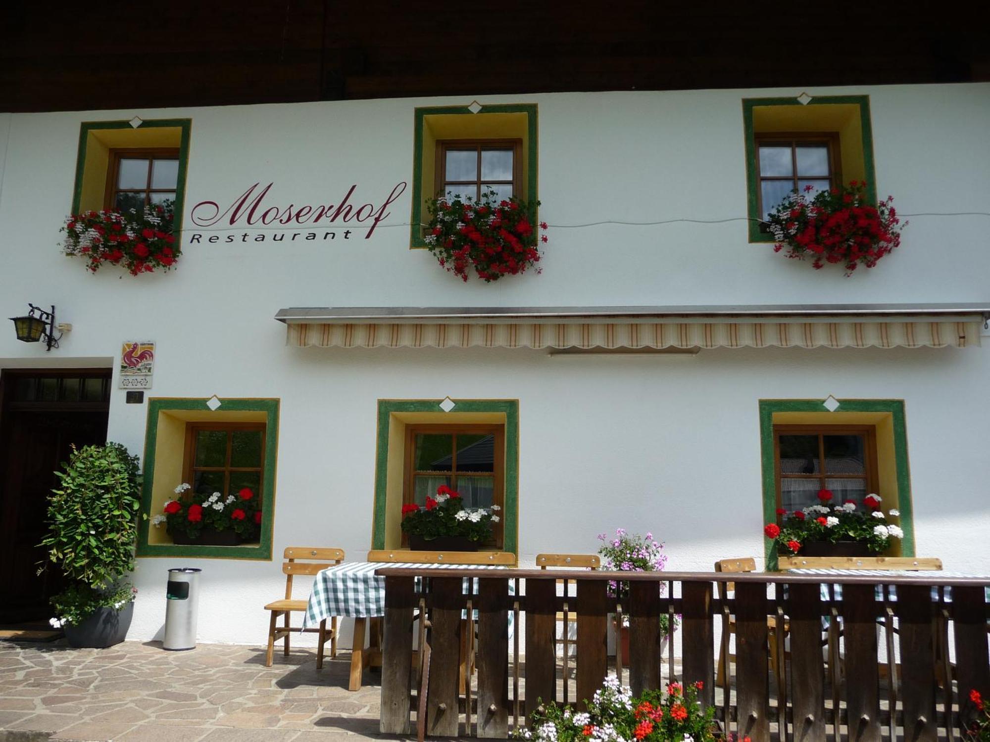 Berggasthaus Agritur Moserhof Prags Exterior foto
